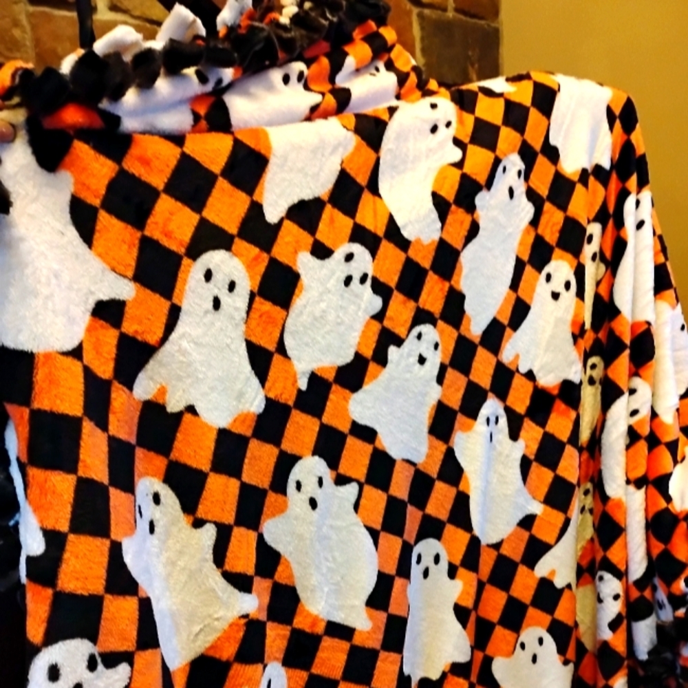 Halloween Fleece Tie Blanket